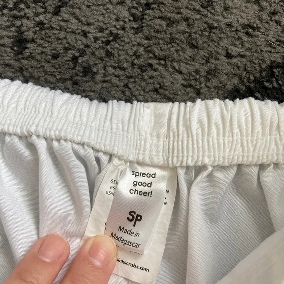 NWOT WonderWink Women Small/SP White Scrub Set - Picture 11 of 12